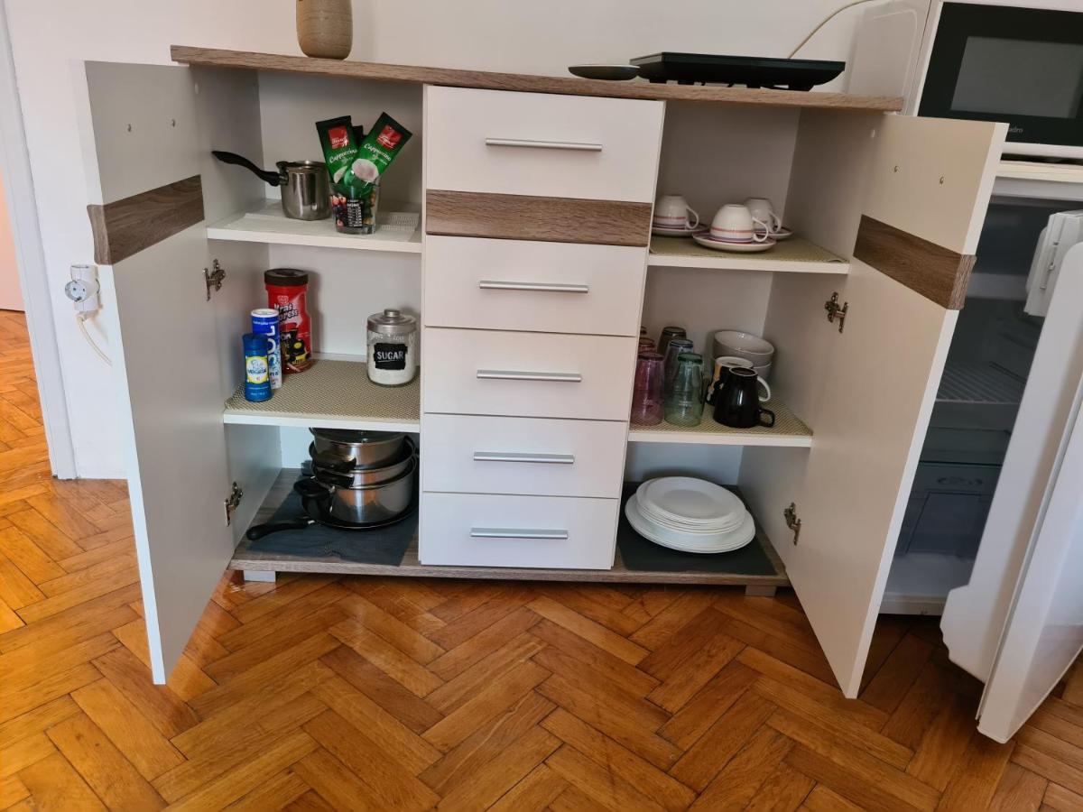 Appartamento Michael'S Zara Esterno foto